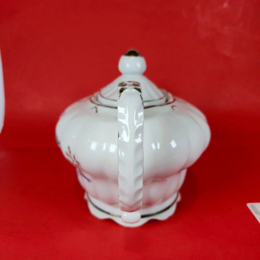 Vintage Musical Teapot White Floral Gold Trim Wind Up Novelty‎ Collectible